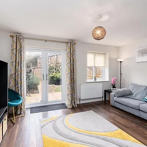 Stunning 3 Bedroom Hillsborough Holiday home